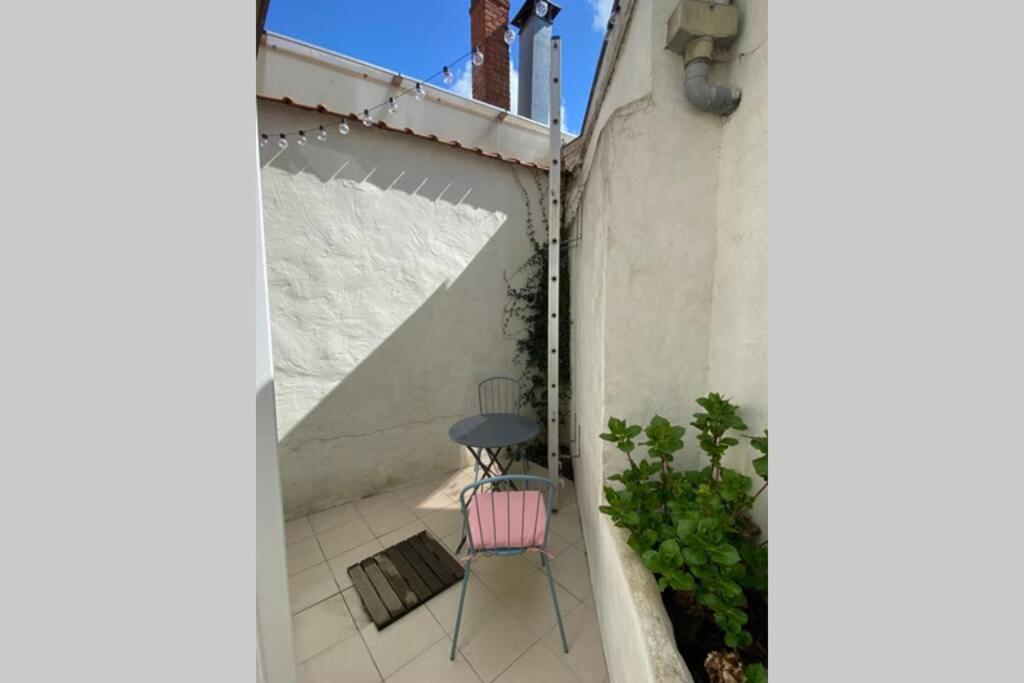 Studio With Terrace In 17Th Century House Διαμέρισμα Μπριζ Εξωτερικό φωτογραφία